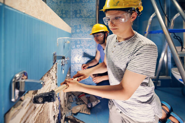 Best Emergency Mold Remediation  in Drexel, OH